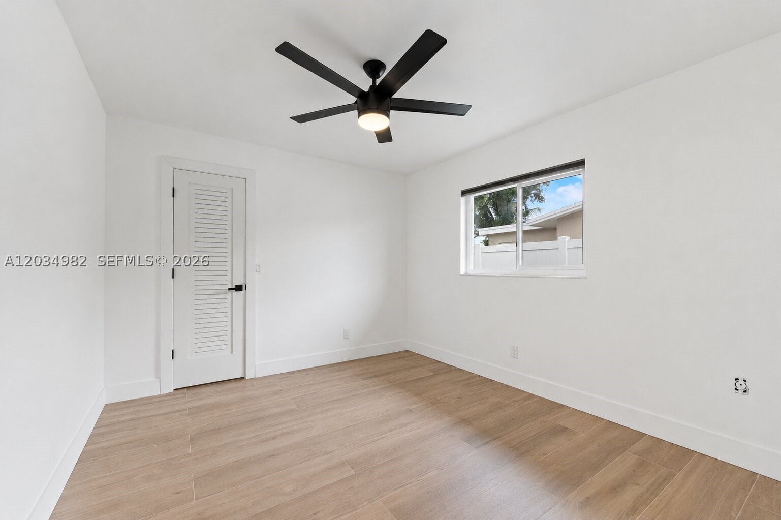 RAINBOW LAKES - Residential Lease