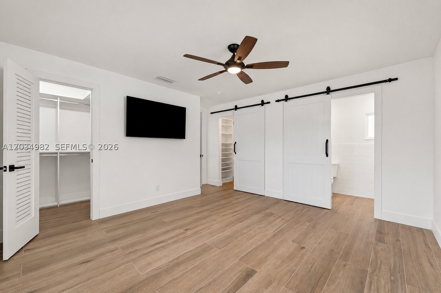 RAINBOW LAKES - Residential Lease