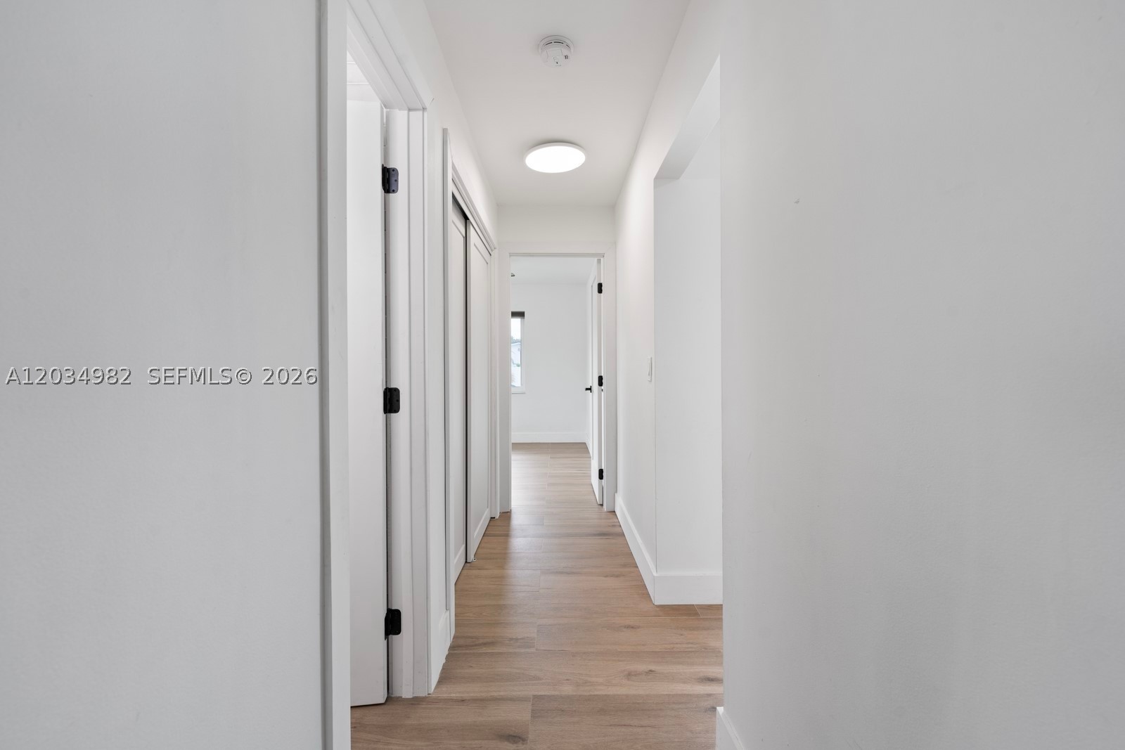 RAINBOW LAKES - Residential Lease
