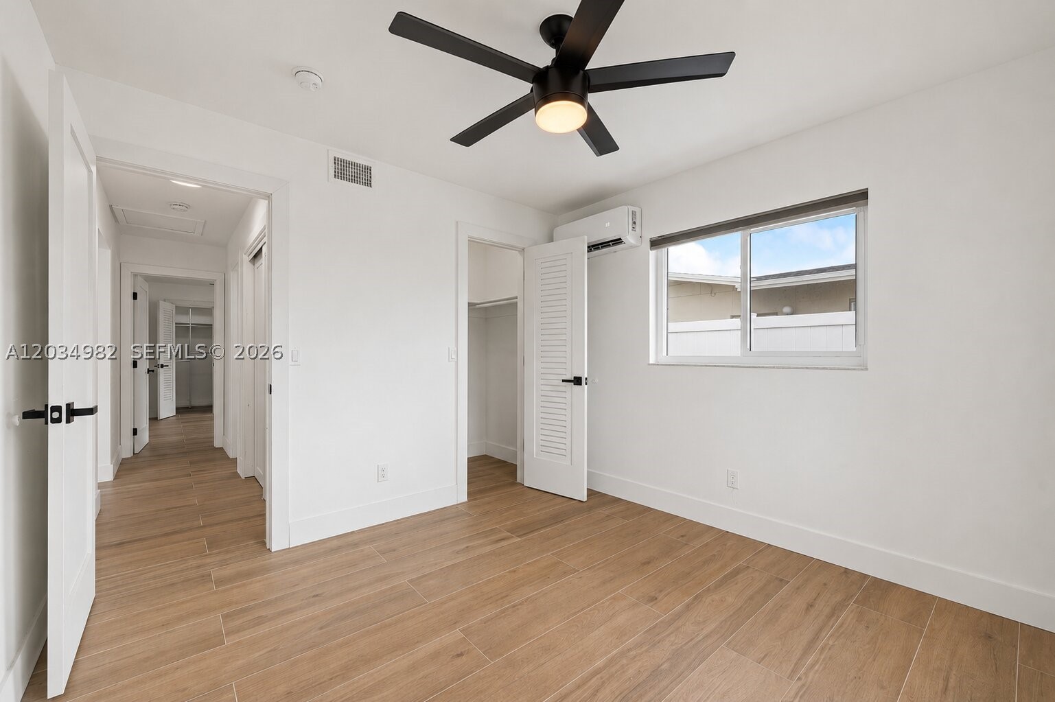 RAINBOW LAKES - Residential Lease