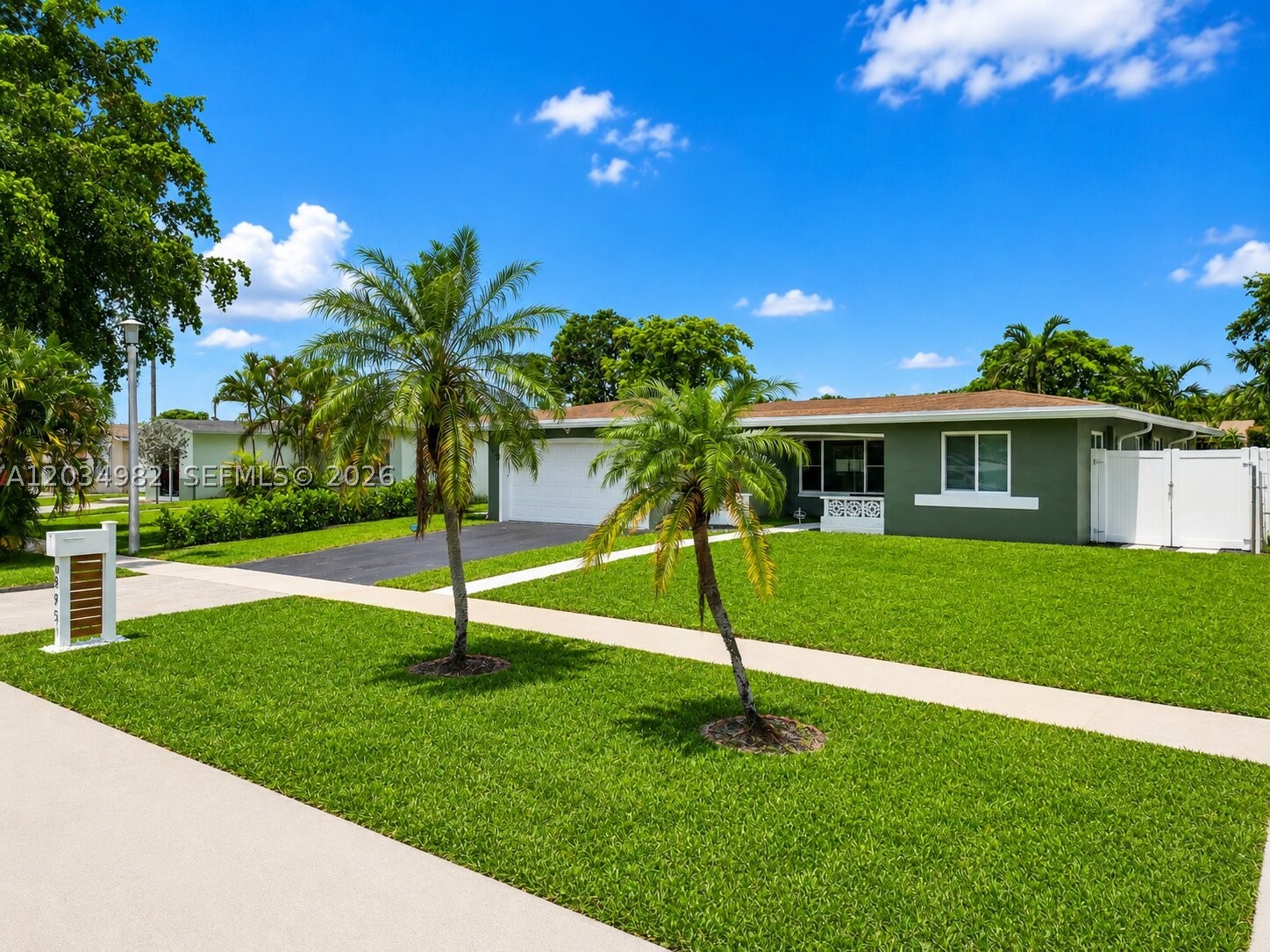 RAINBOW LAKES - Residential Lease