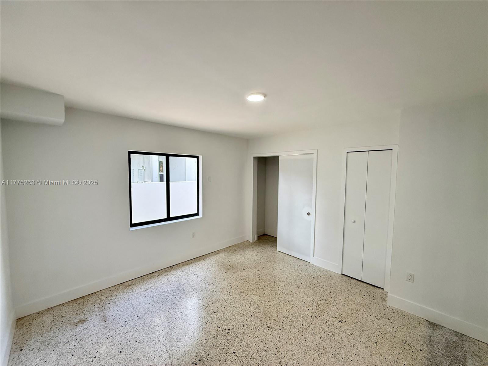 DIXIE HIGHWAY TRACK - Residential Lease