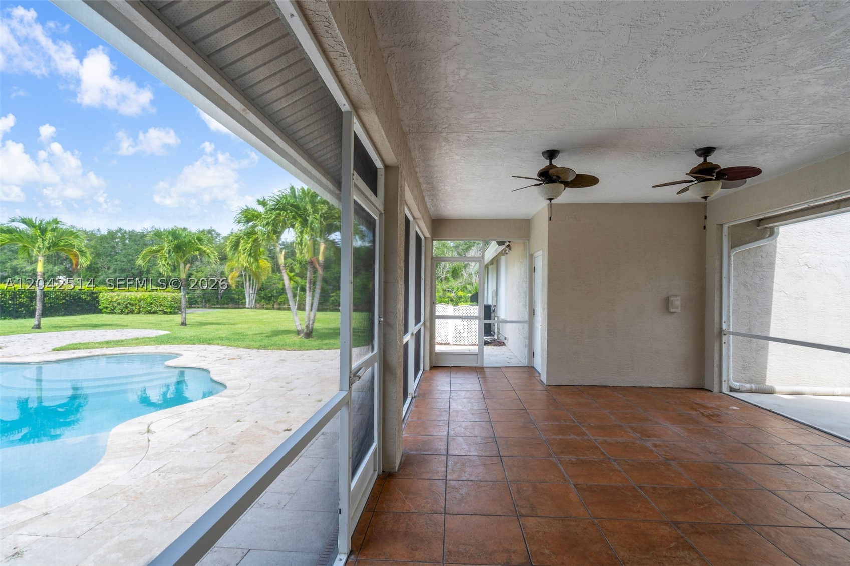 LOXAHATCHEE LAKES - Residential