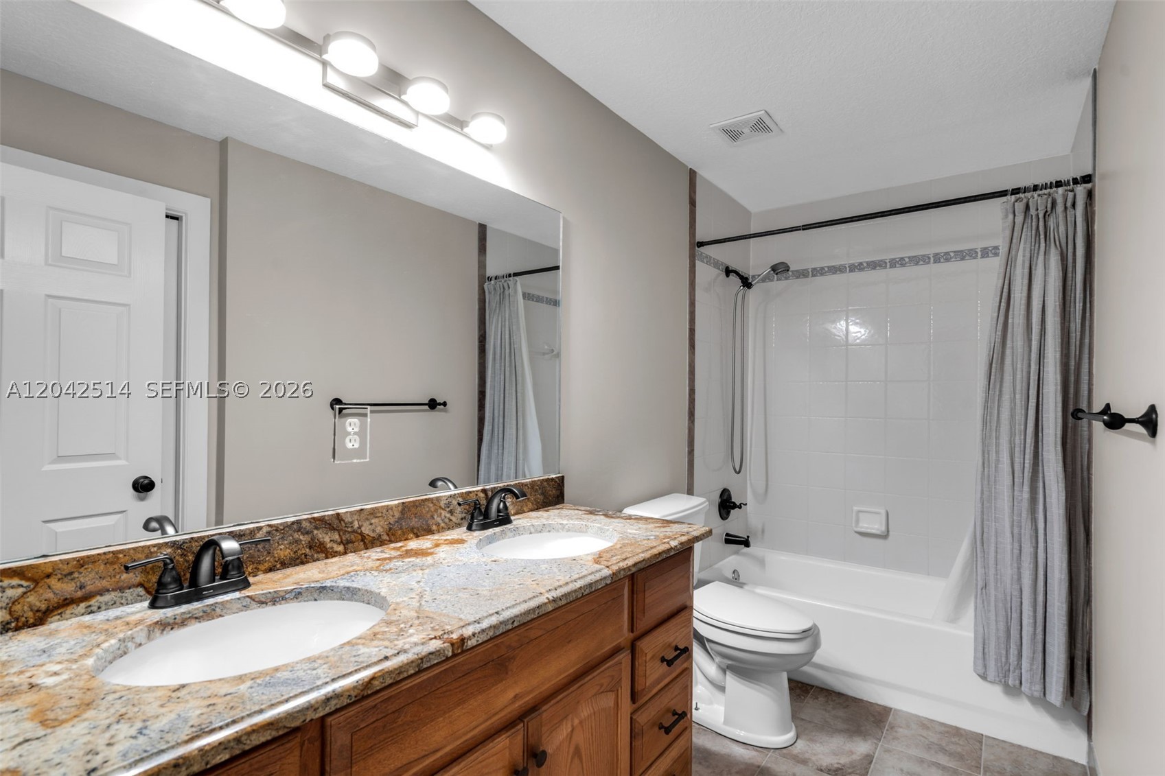 LOXAHATCHEE LAKES - Residential