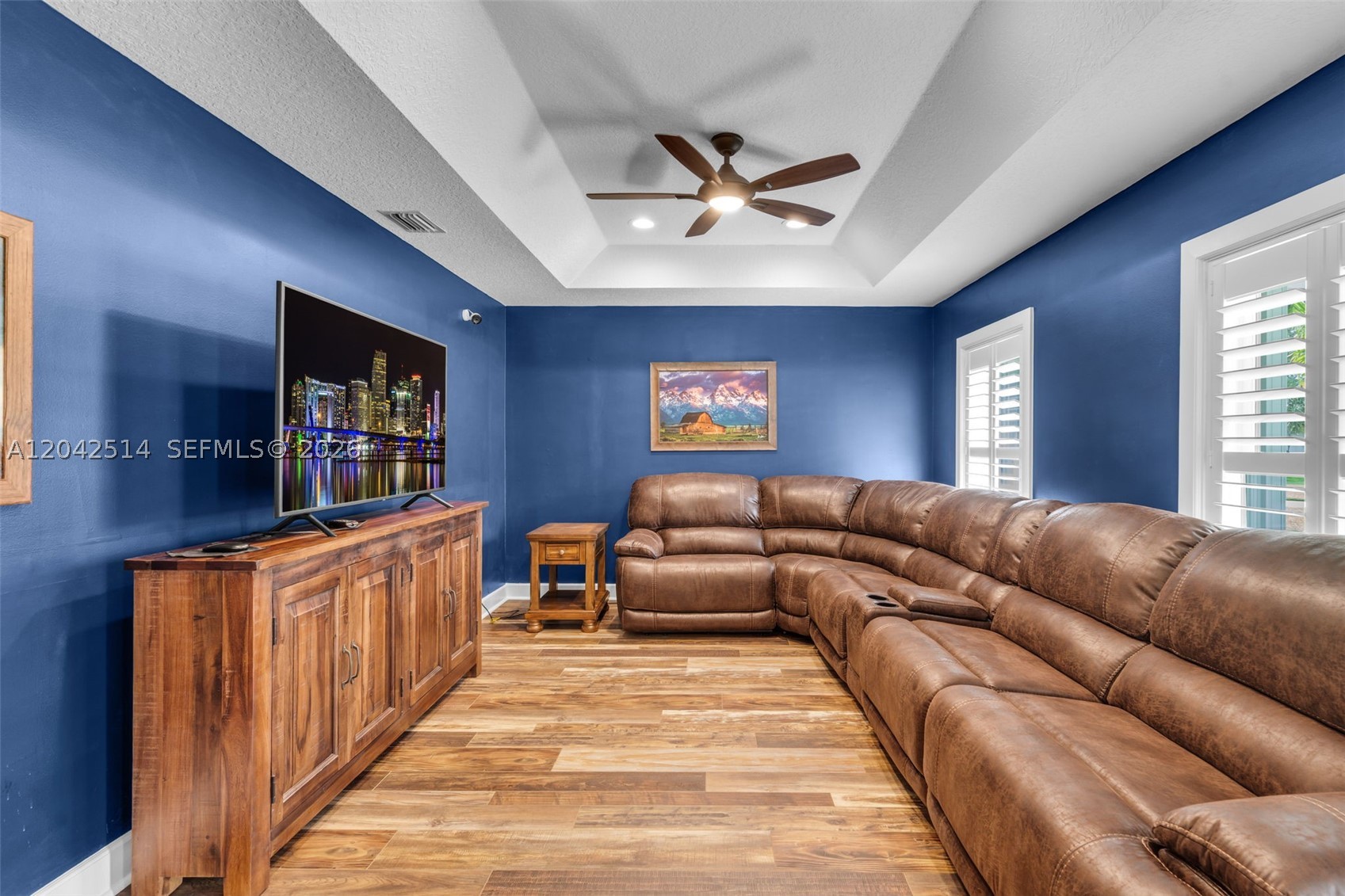LOXAHATCHEE LAKES - Residential