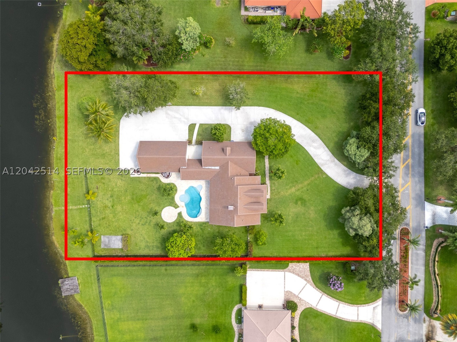 LOXAHATCHEE LAKES - Residential