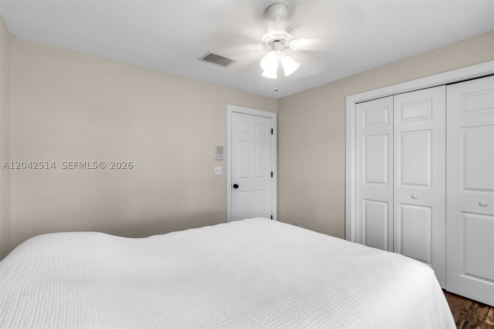 LOXAHATCHEE LAKES - Residential