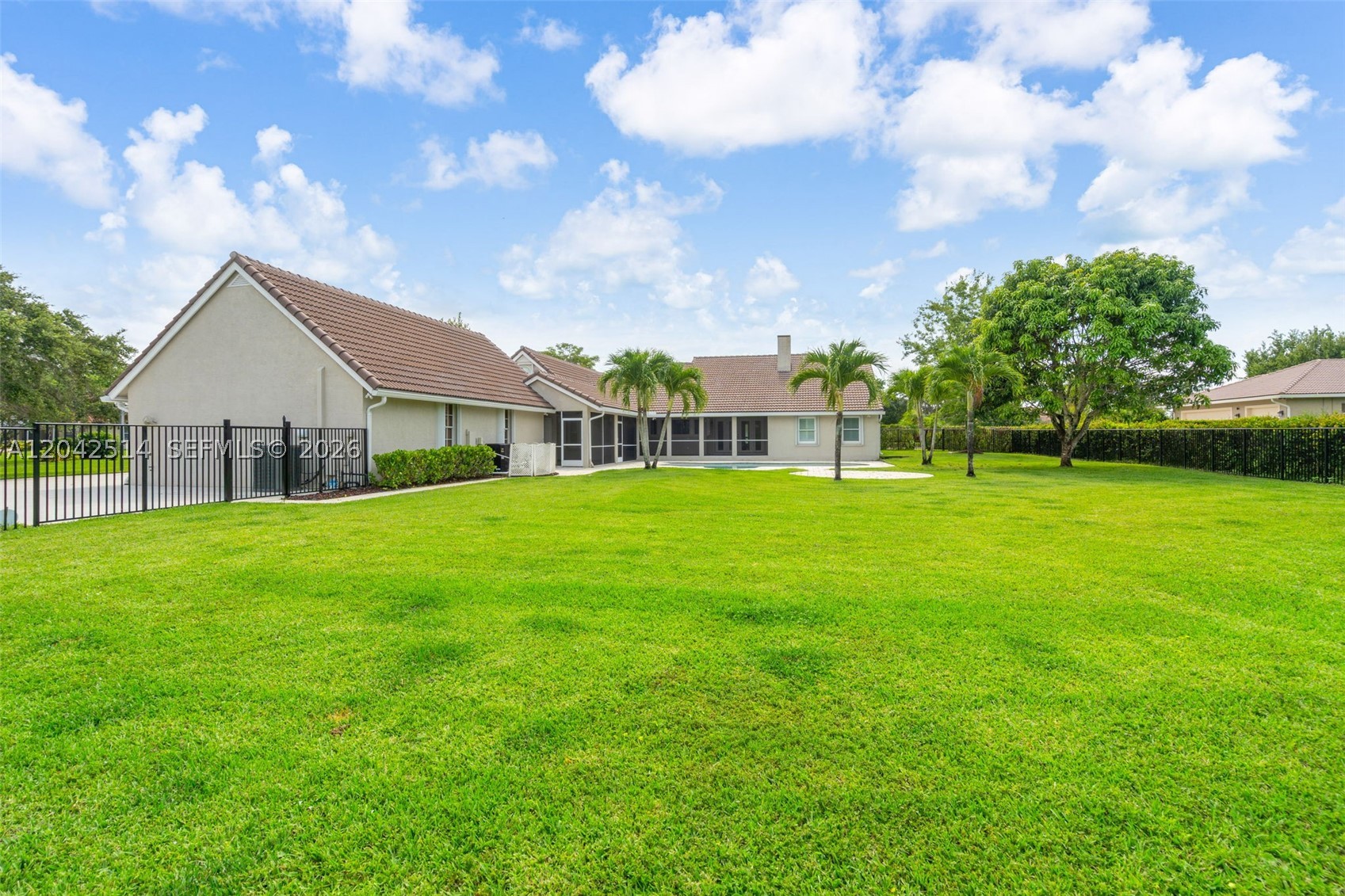 LOXAHATCHEE LAKES - Residential