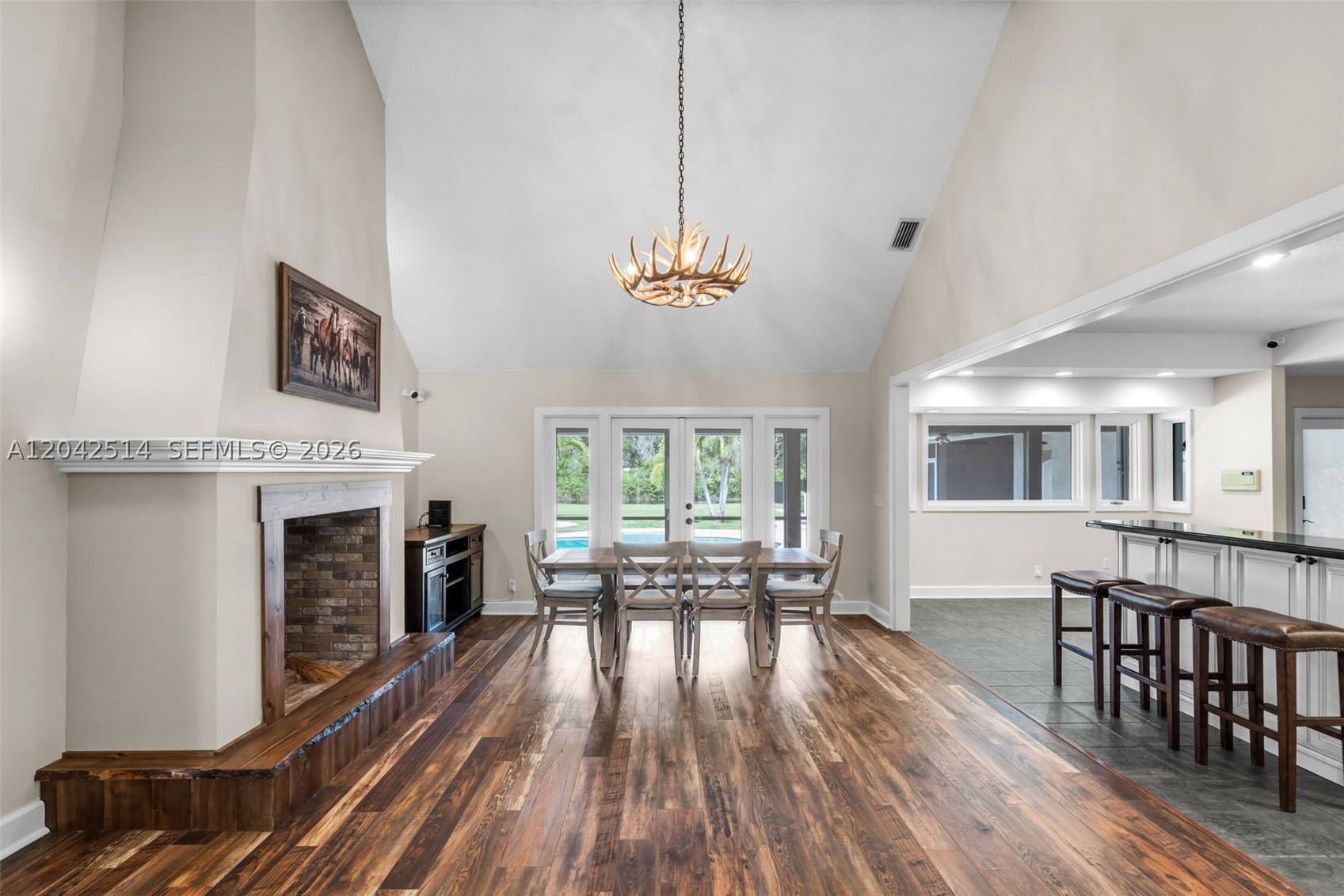 LOXAHATCHEE LAKES - Residential
