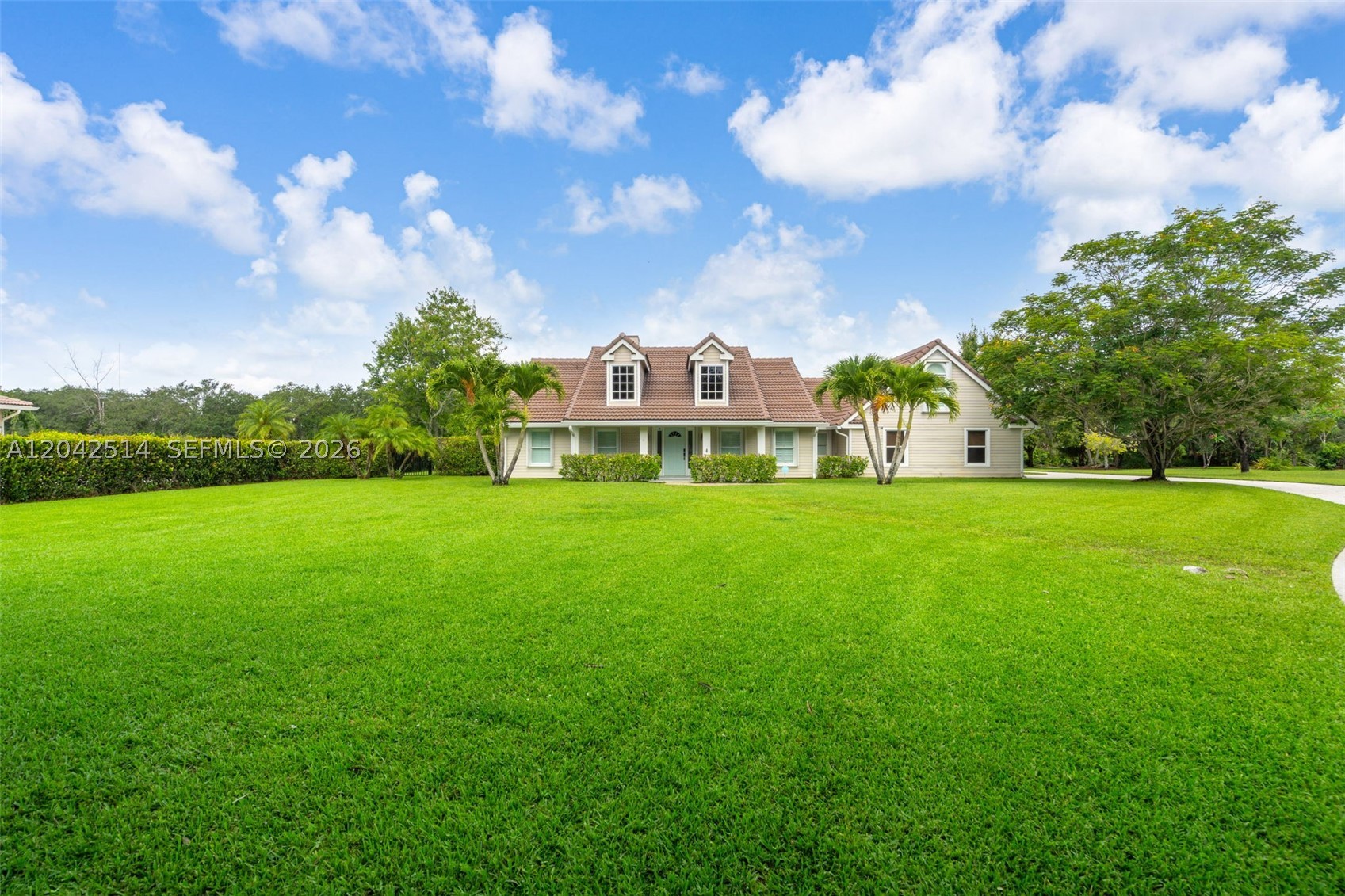 LOXAHATCHEE LAKES - Residential