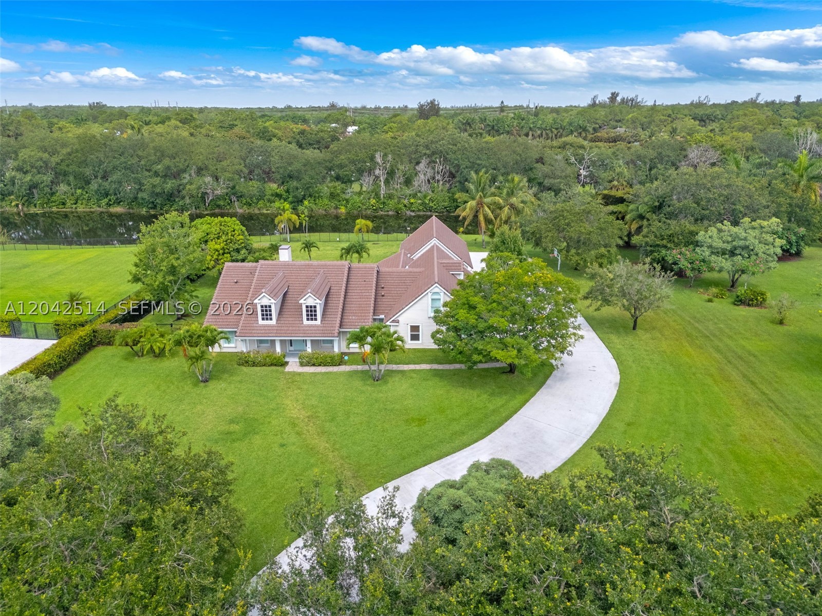 LOXAHATCHEE LAKES - Residential