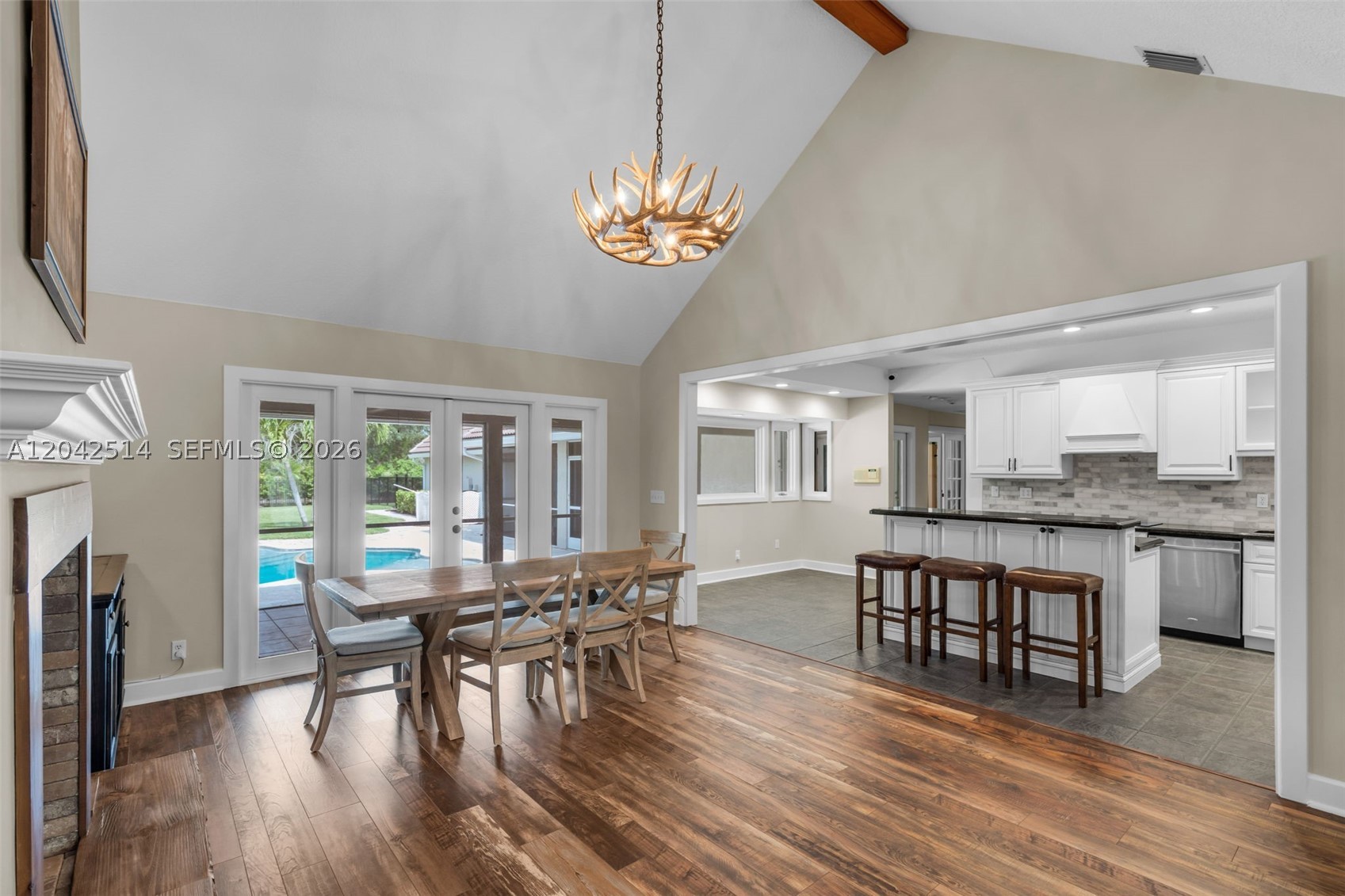 LOXAHATCHEE LAKES - Residential