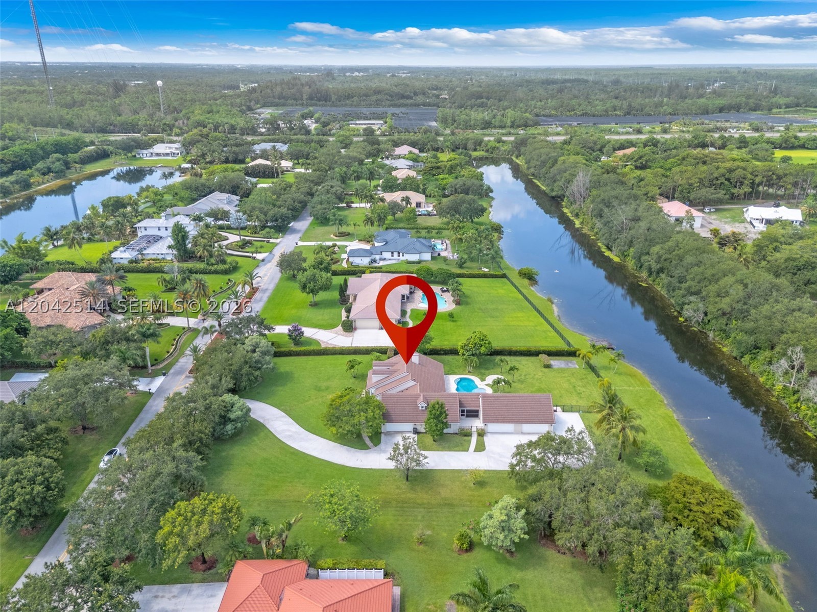 LOXAHATCHEE LAKES - Residential
