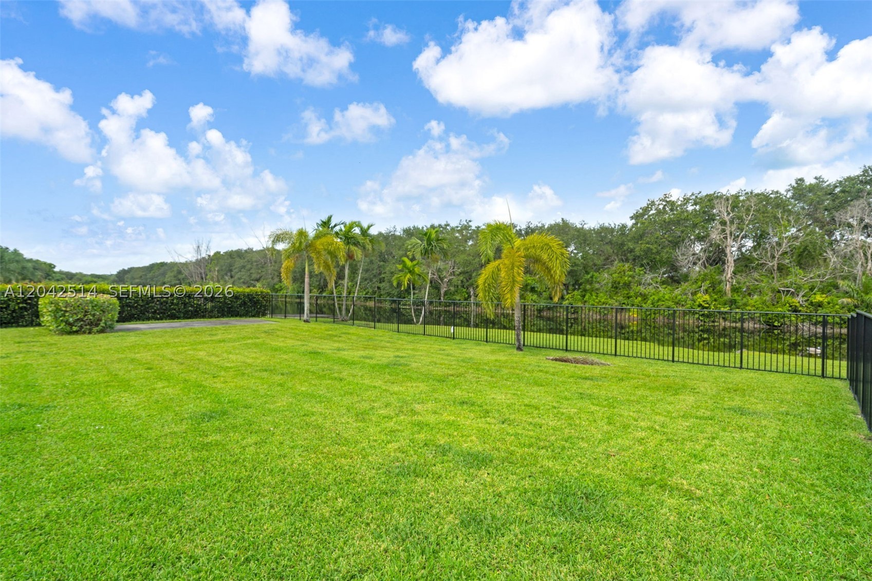 LOXAHATCHEE LAKES - Residential