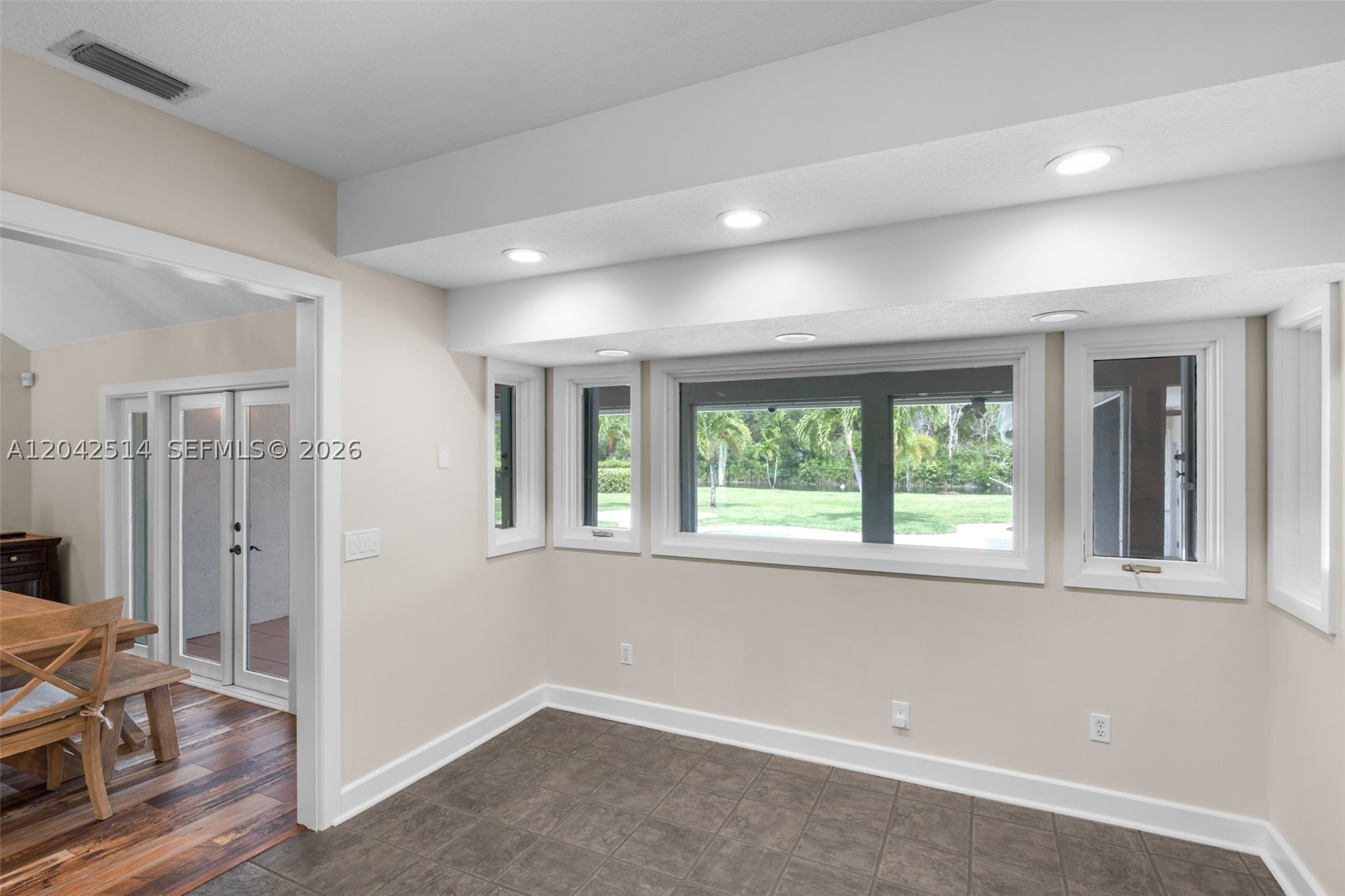 LOXAHATCHEE LAKES - Residential
