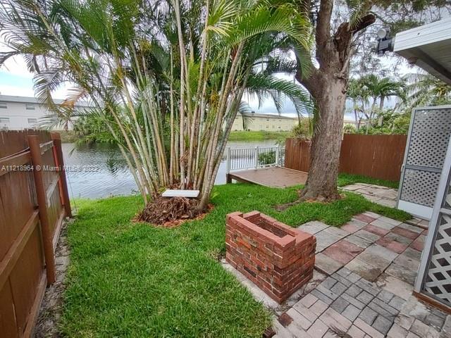 LAKE ISLAND - Residential