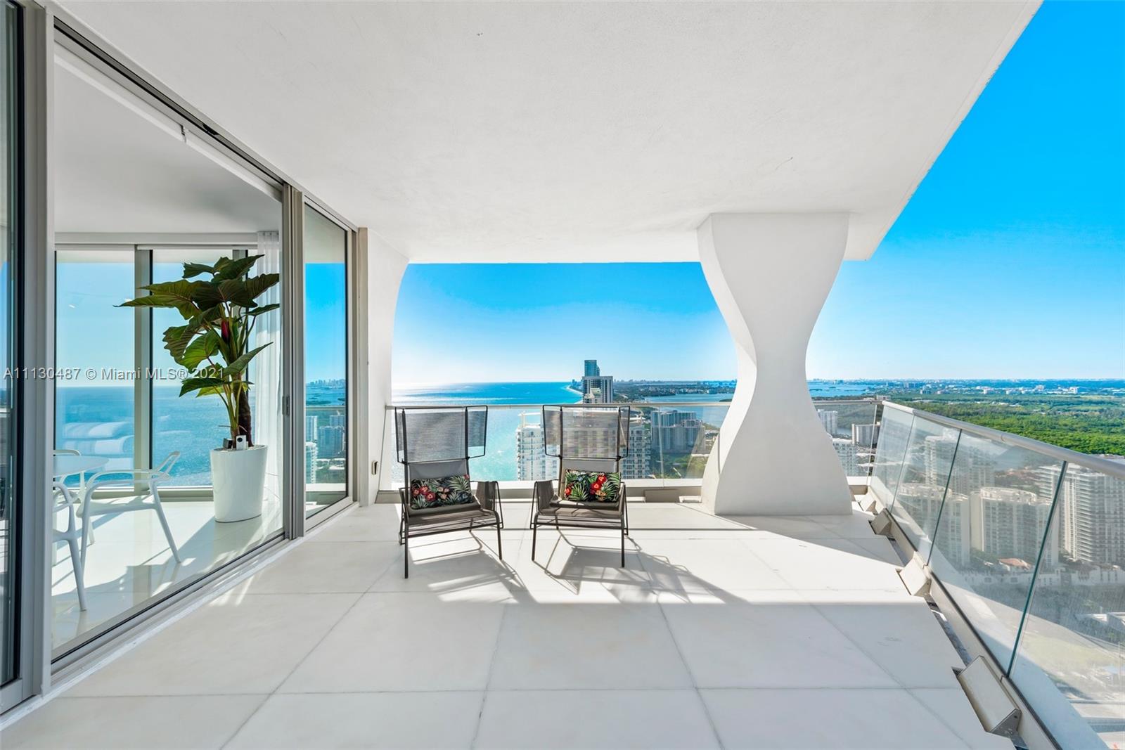 JADE SIGNATURE CONDO - Residential