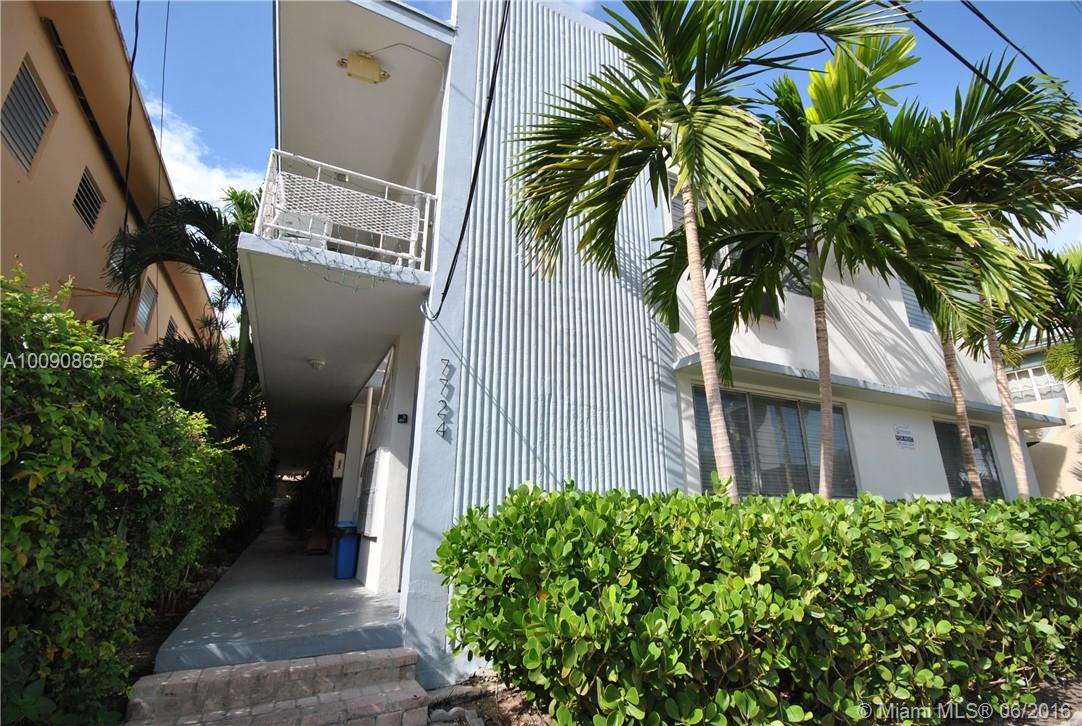 Top Floor Corner One Bedroom in clean and well maintained building just two blocks from the ocean. Enjoy this spacious front corner unit, freshly painted, tile floors new kitchen and appliances. Ready for immediate occupancy. Building has great lighting and was recently painted. Unit offers a good living space. Pet friendly with additional deposit and owner approval. Building was just painted and fumigated for termites. Affordable living just a block from the beach and near commercial districts.