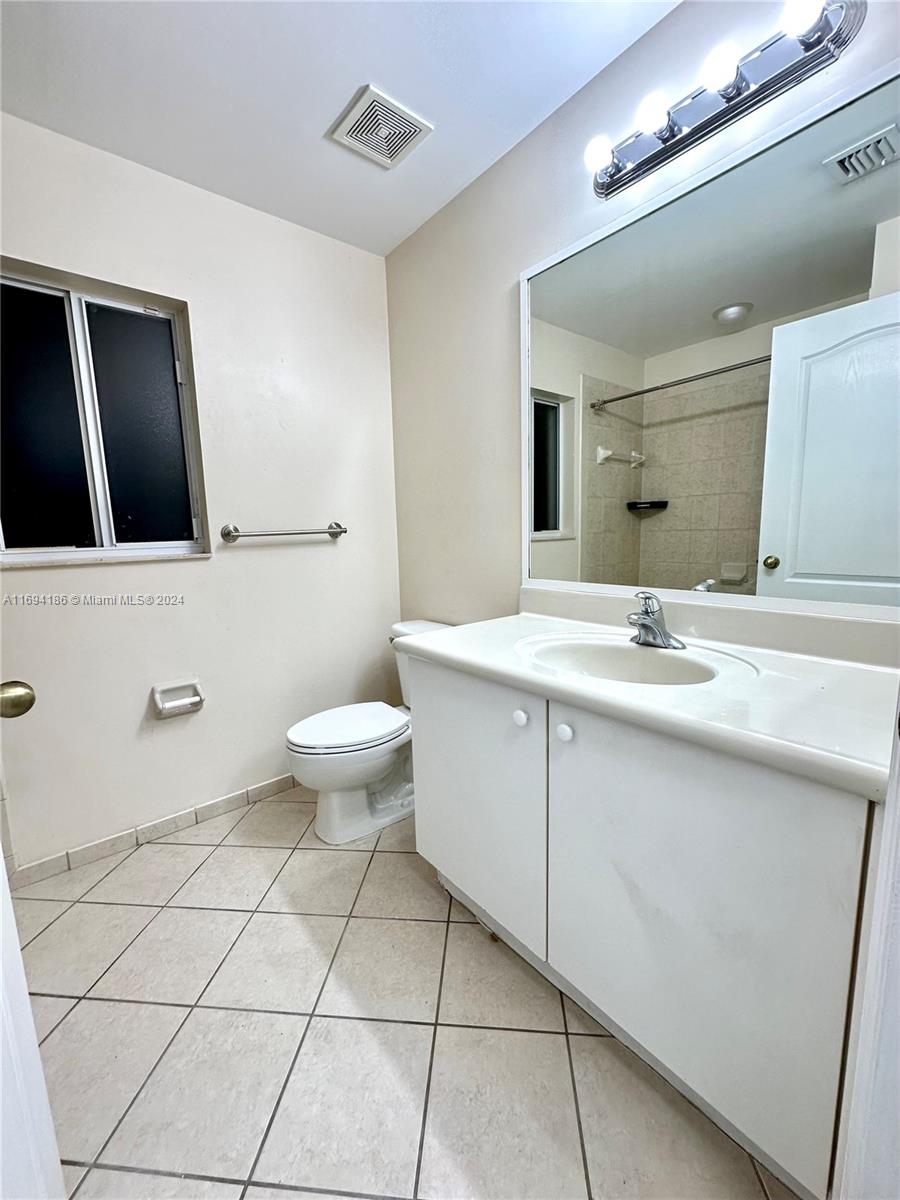 EFM ESTATES SECTIONS TWO - Residential Lease
