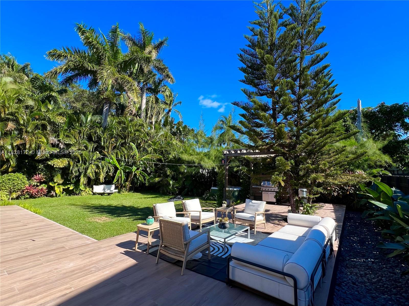 Located on the dessirable Alton Road in Miami Beach, this newly renovated one-story home offers comfort and
style. Featuring 3 spacious bedrooms and 3.5 modern bathrooms, this furnished property is perfect for those
seeking luxury living. The sleek, updated kitchen flows into expansive living areas, ideal for entertaining. Step
outside to enjoy a large, lush backyard complete with a hot tub and BBQ area. Situated close to the beach, the
best restaurants, grocery stores, and all essentials, this home offers convenience and prime Miami Beach living.
