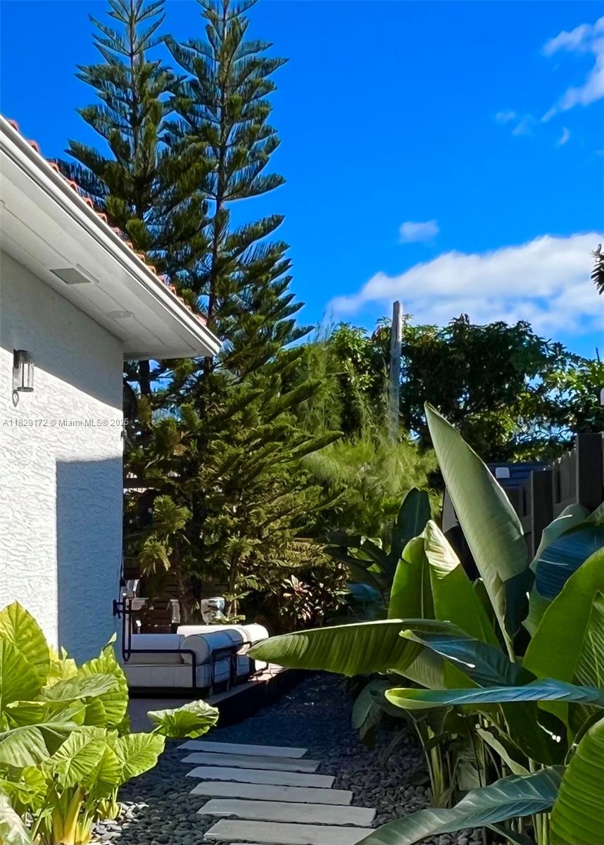 NAUTILUS EXTENSION - Residential Lease
