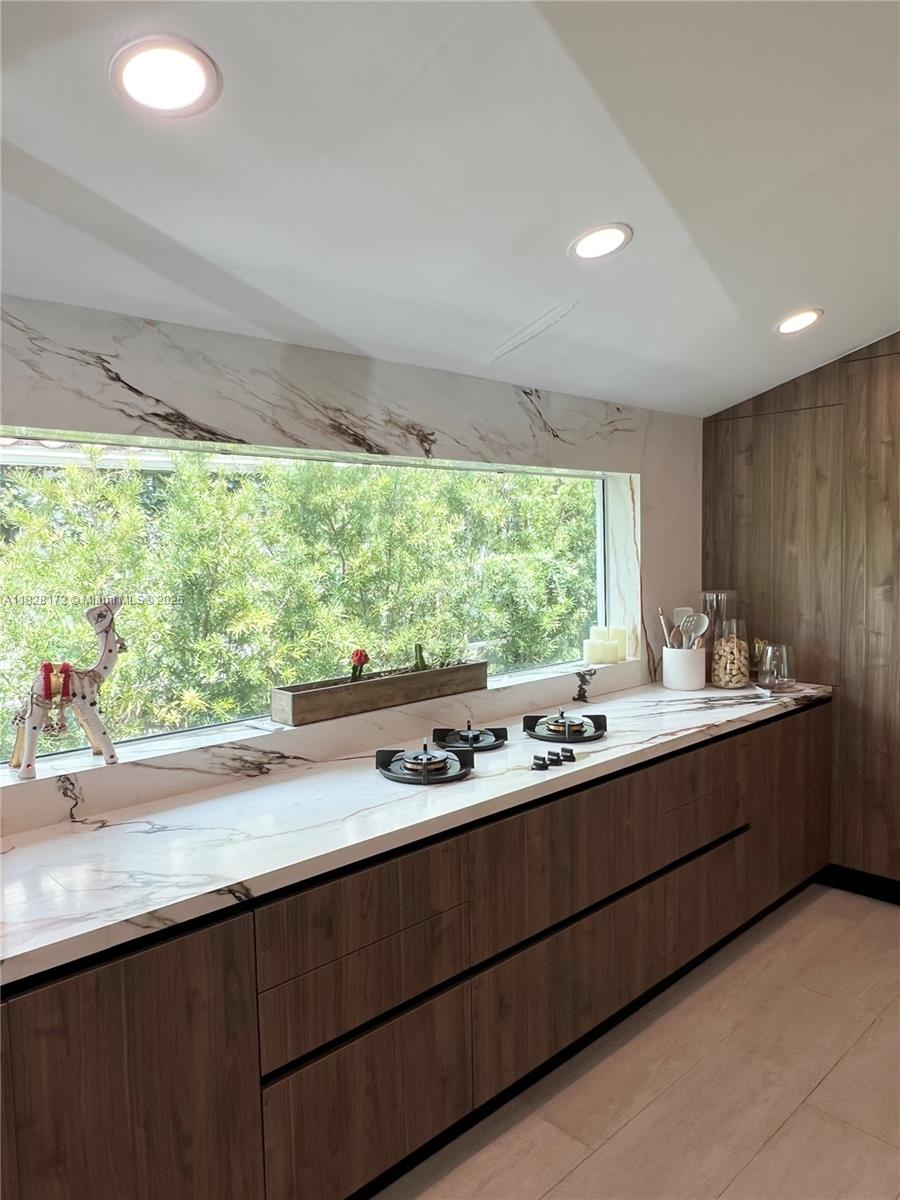 NAUTILUS EXTENSION - Residential Lease