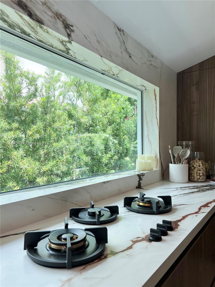 NAUTILUS EXTENSION - Residential Lease