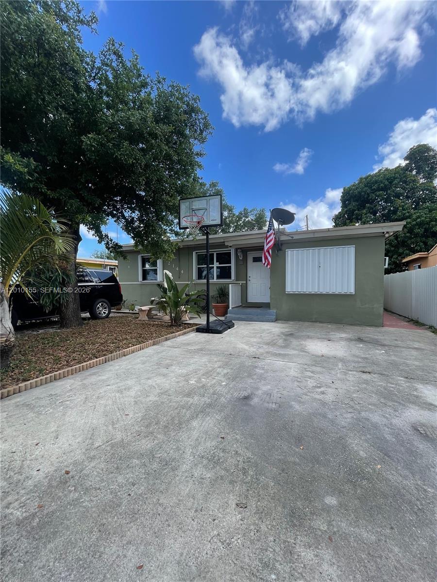 EVERGLADES AVE HTS ADDN - Residential