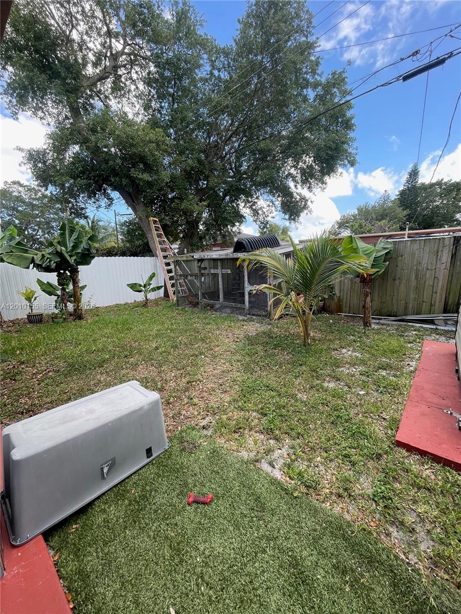 EVERGLADES AVE HTS ADDN - Residential