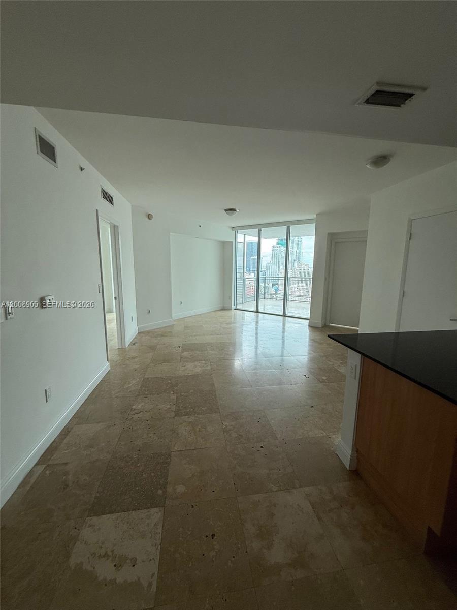 WIND CONDO - Residential