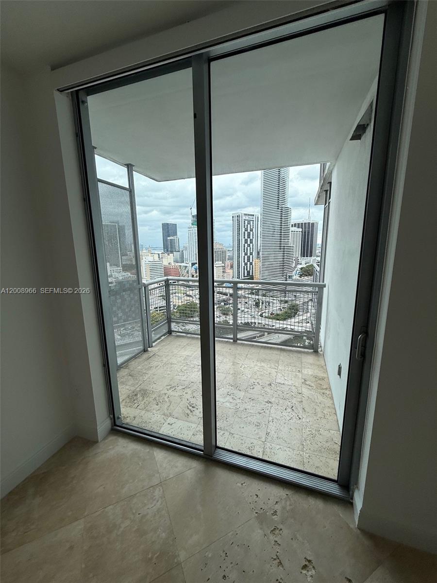 WIND CONDO - Residential