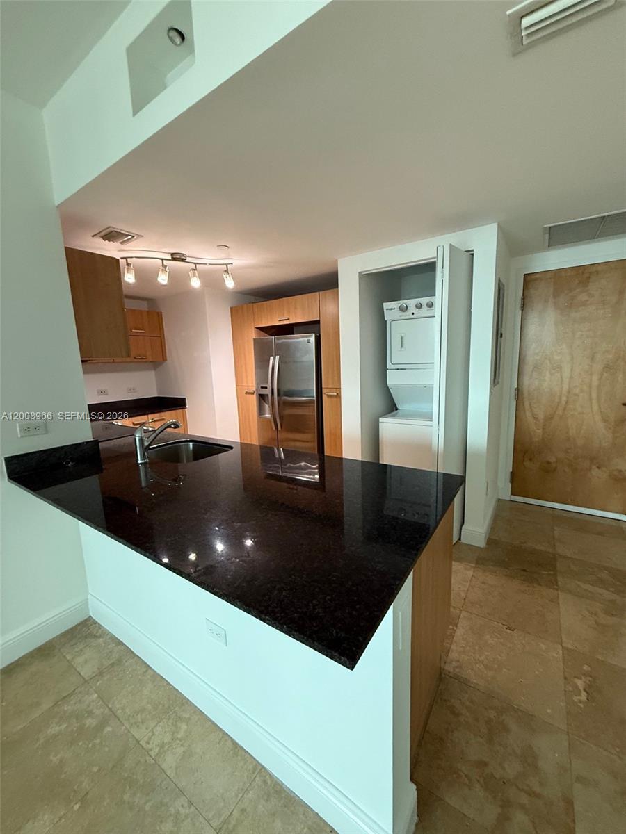 WIND CONDO - Residential