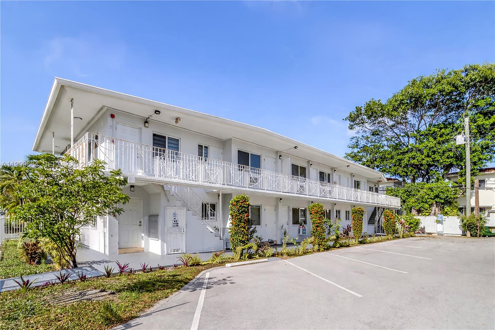 ORLEANS HOUSE CONDO - Residential