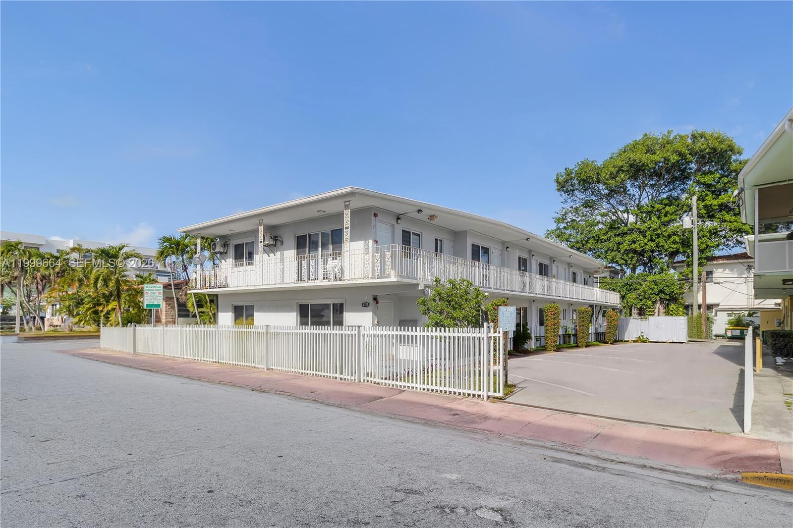 ORLEANS HOUSE CONDO - Residential