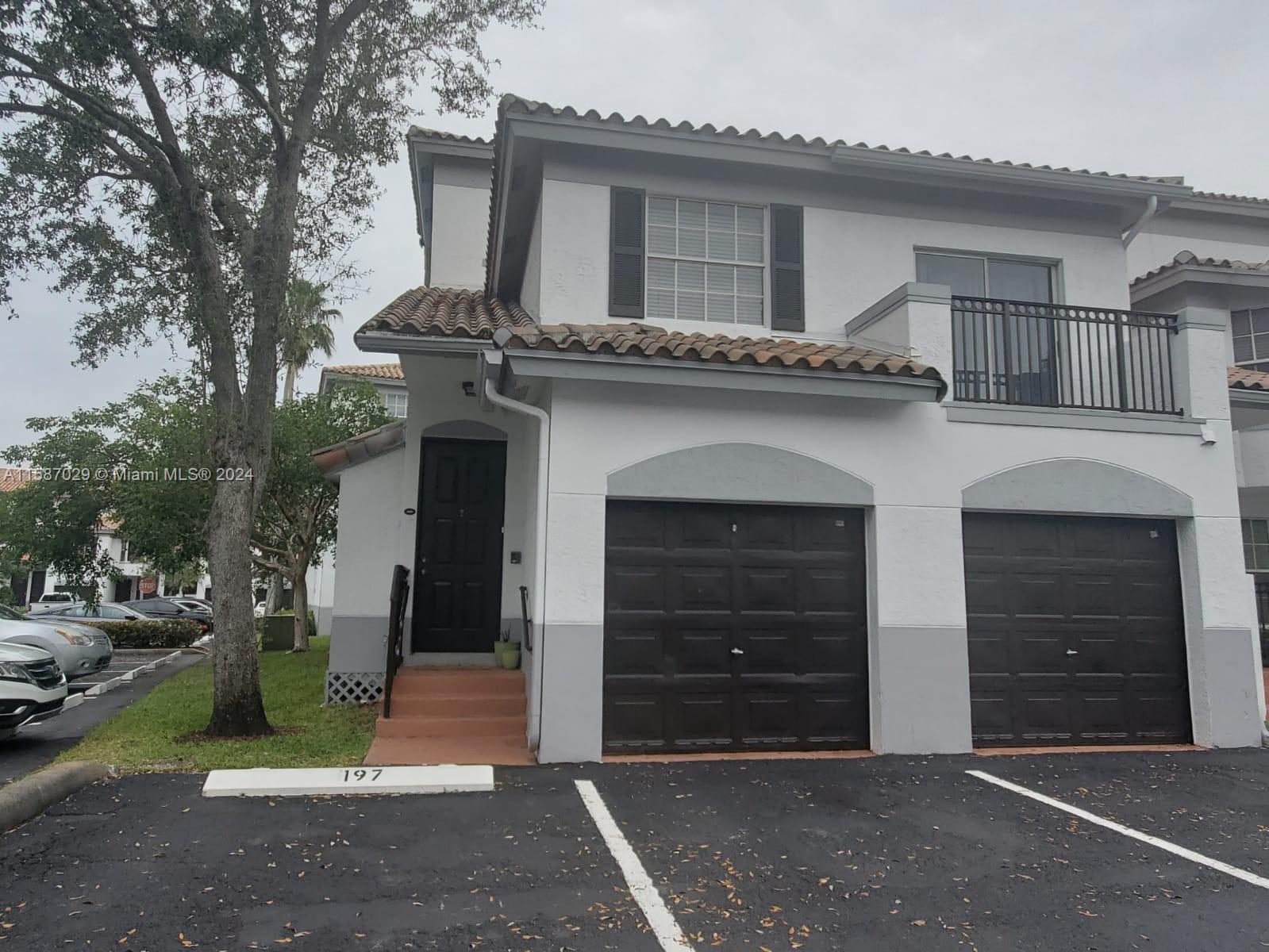VILLAS DE TUSCANY CONDO - Residential Lease