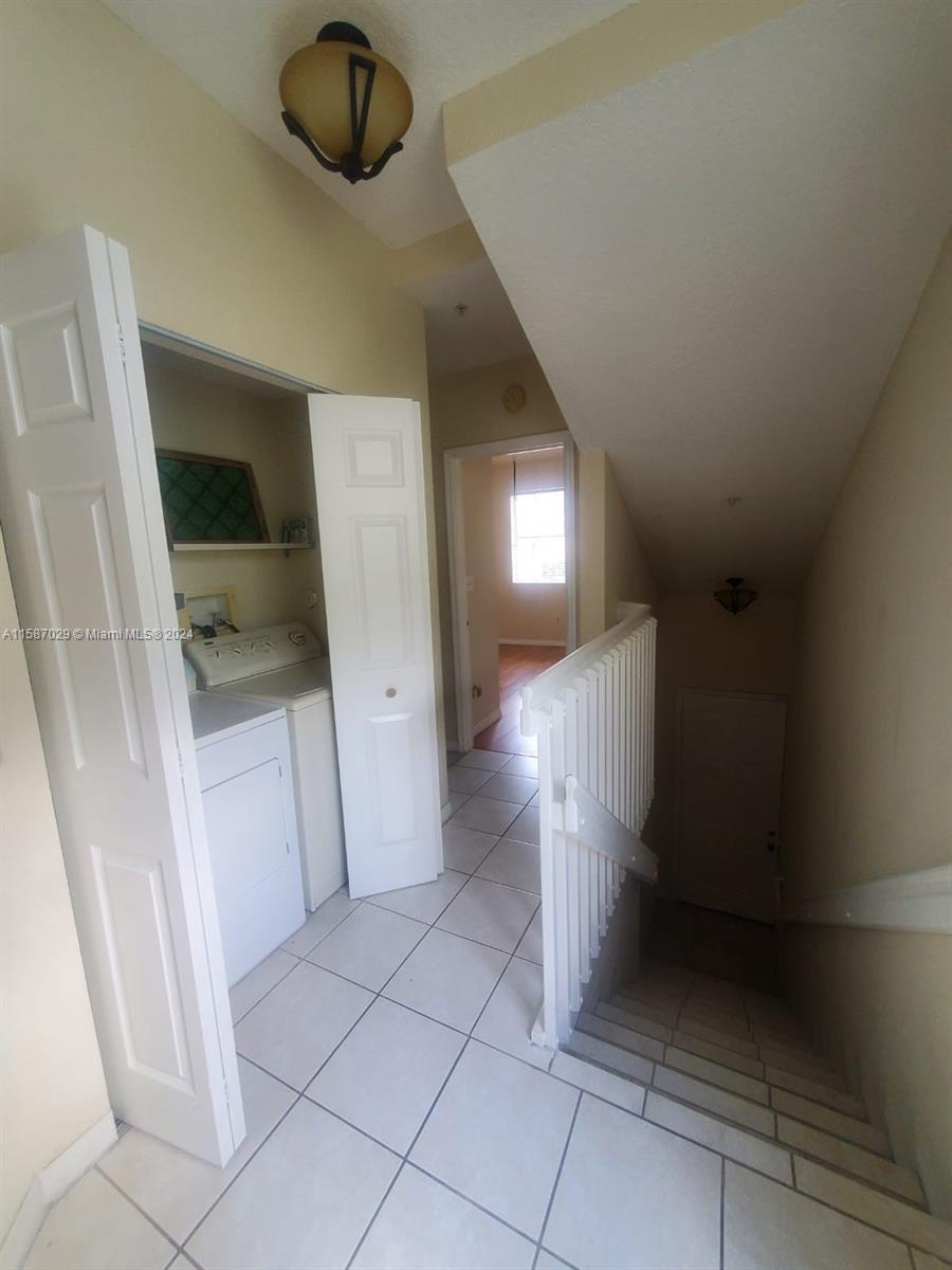 VILLAS DE TUSCANY CONDO - Residential Lease