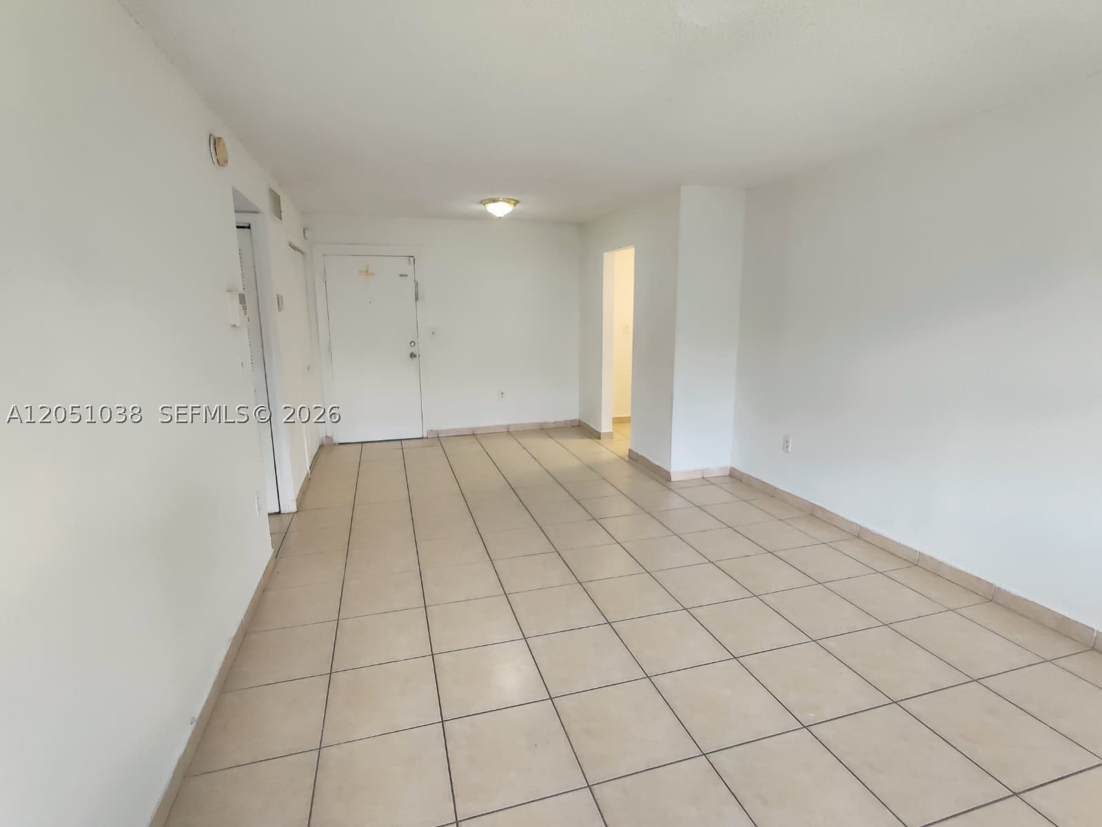 LAS ESTRELLAS CONDO - Residential Lease