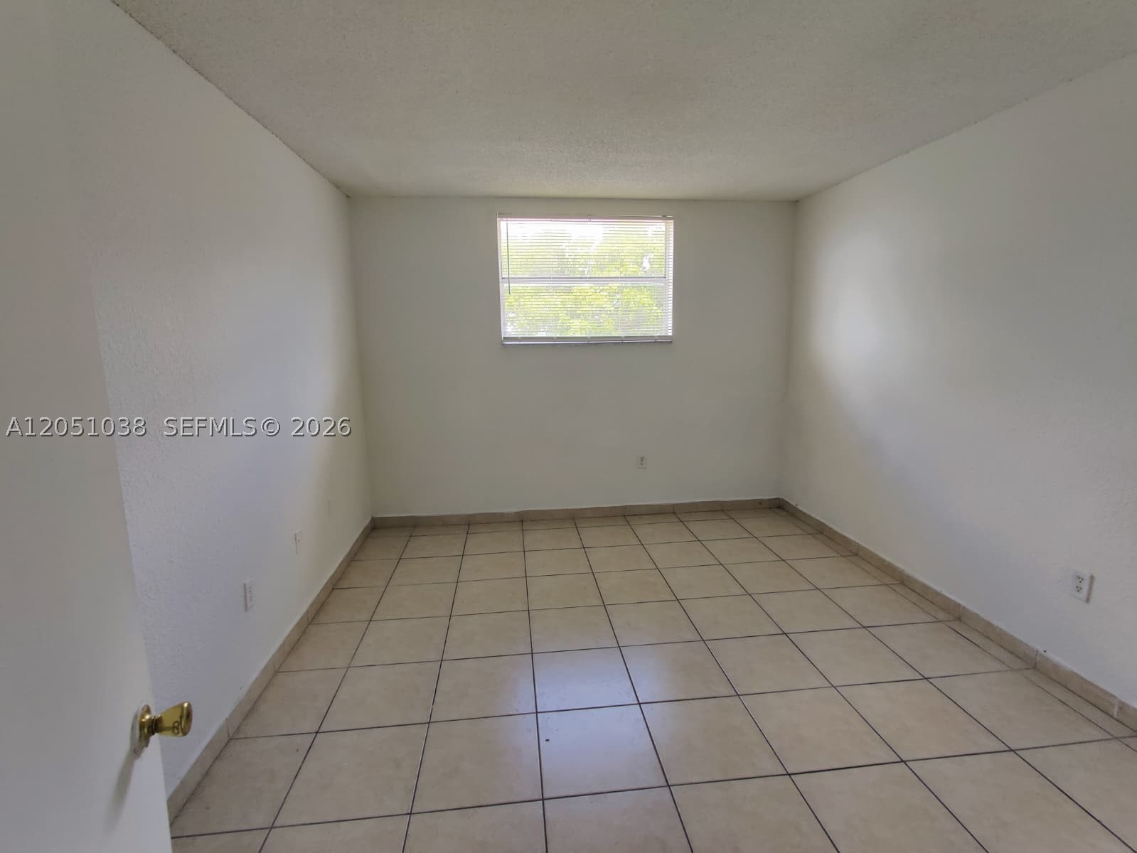 LAS ESTRELLAS CONDO - Residential Lease