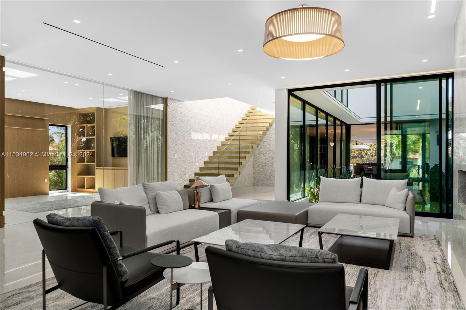 ALTOS DEL MAR NO 5 - Residential