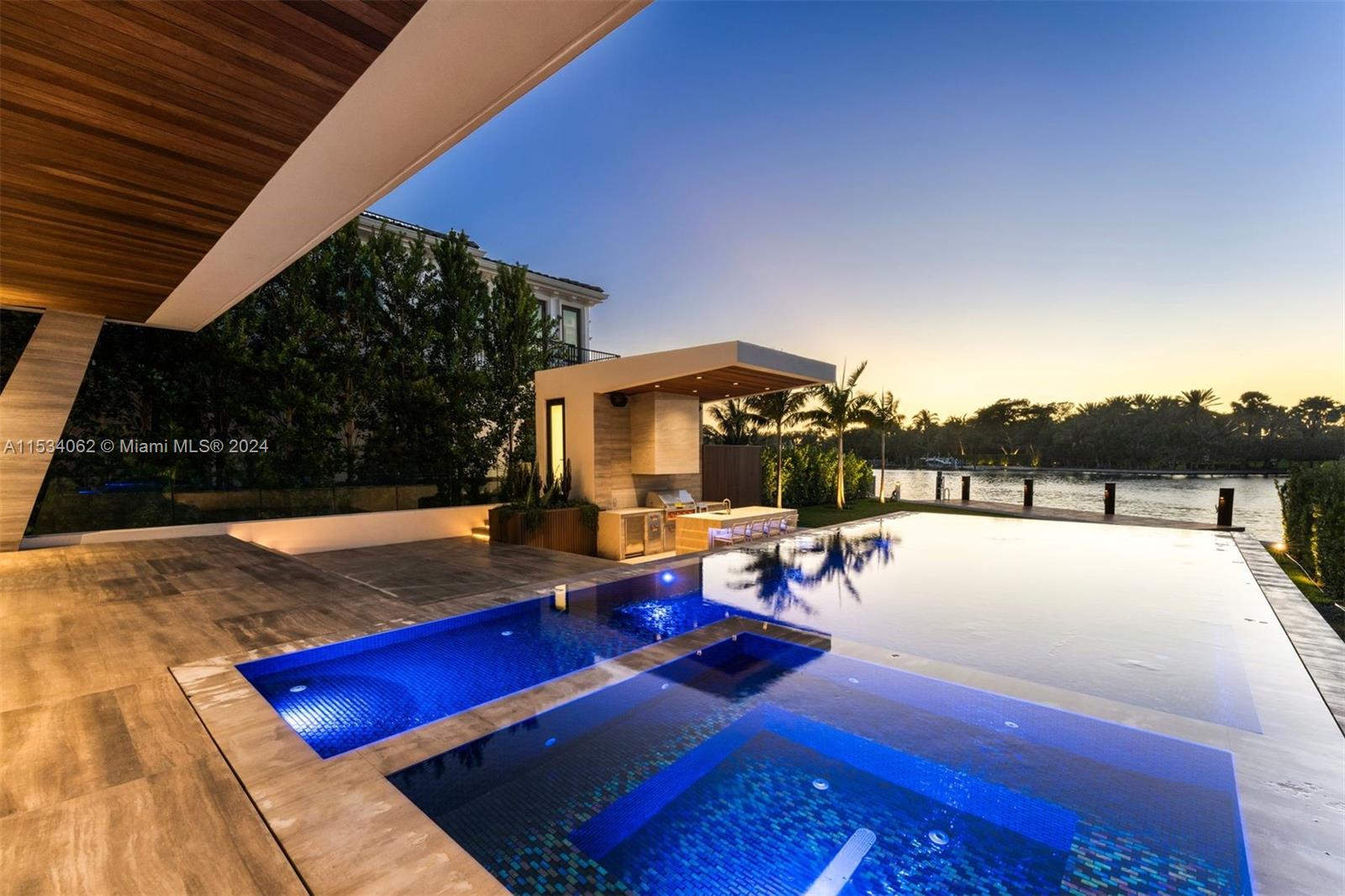 ALTOS DEL MAR NO 5 - Residential