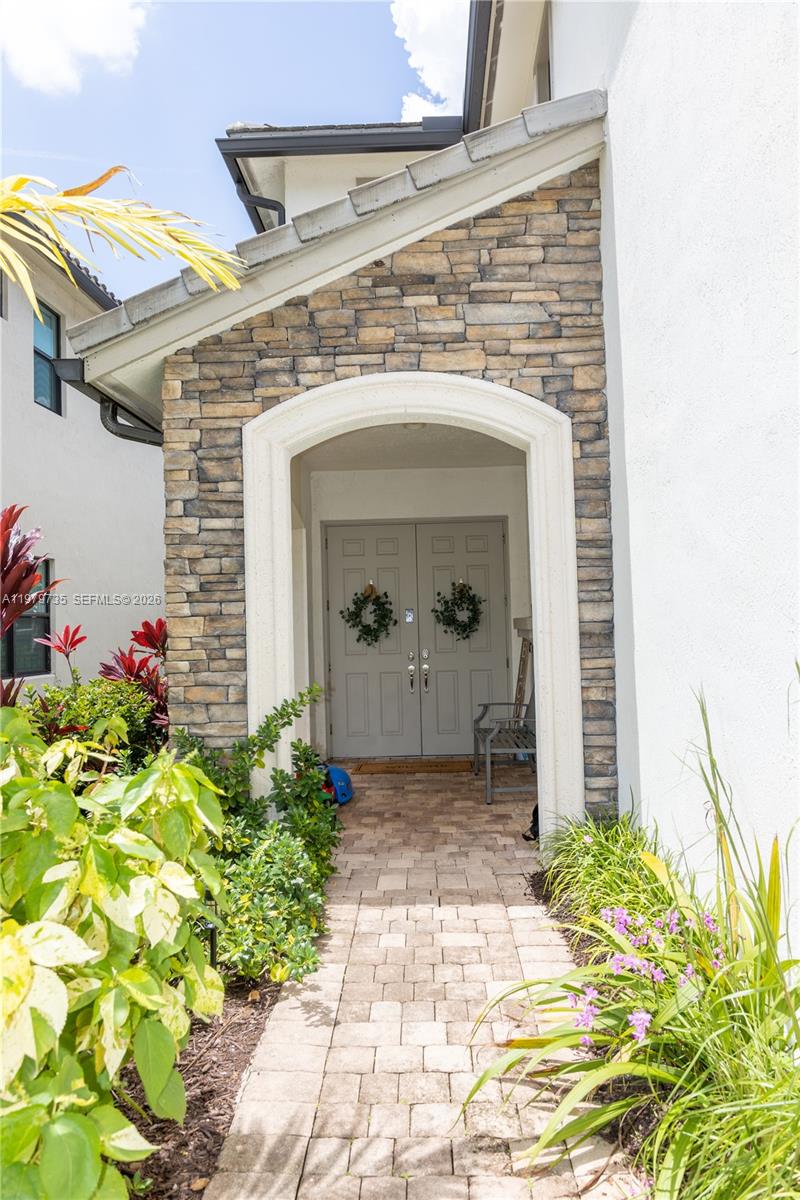 PEMBROKE LAKES SOUTH - Residential