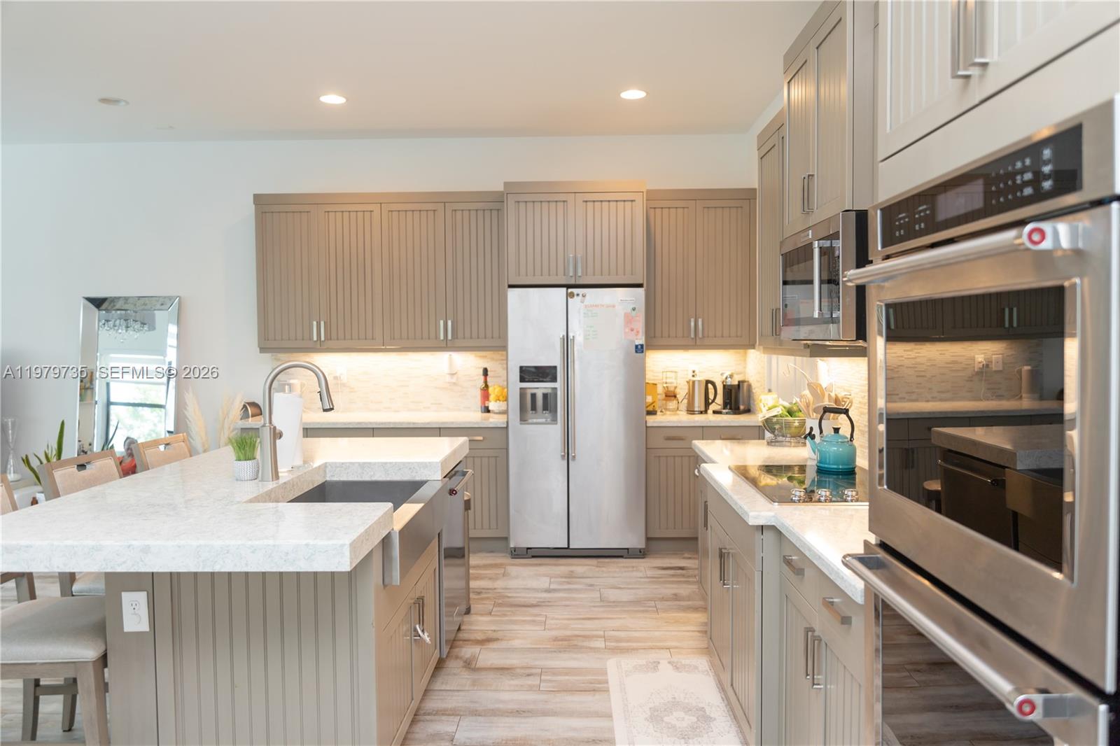 PEMBROKE LAKES SOUTH - Residential