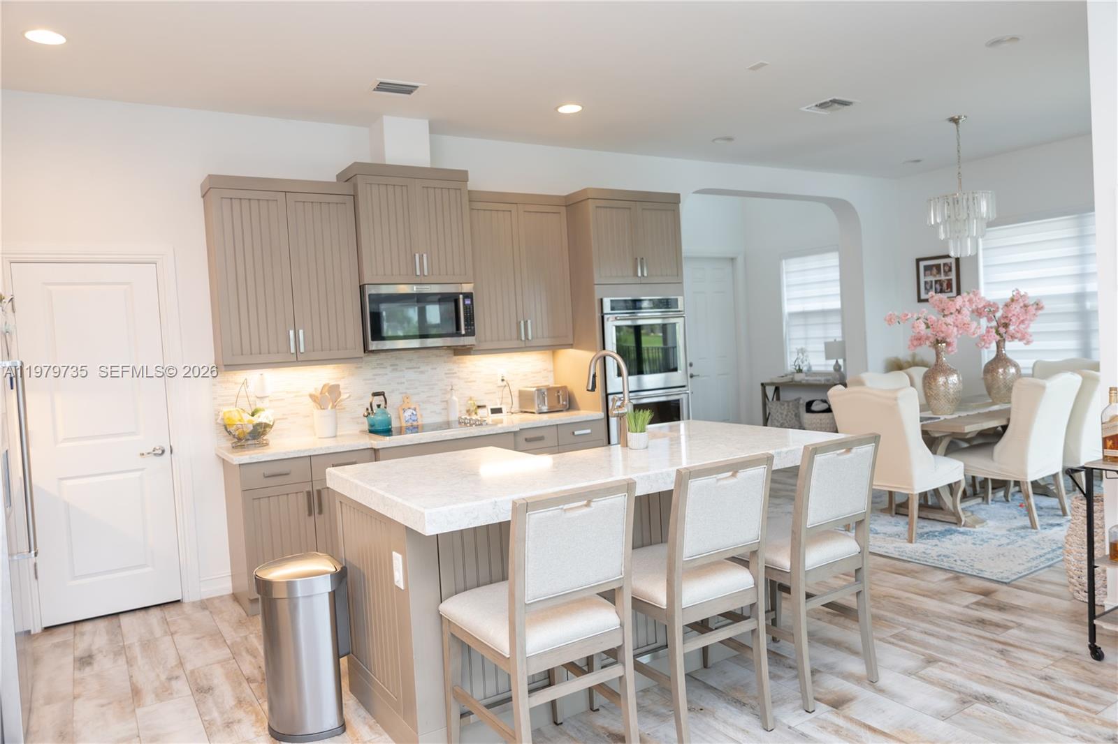 PEMBROKE LAKES SOUTH - Residential