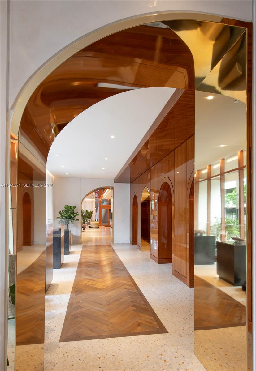 2655 SOUTH BAYSHORE DRIVE - Residential