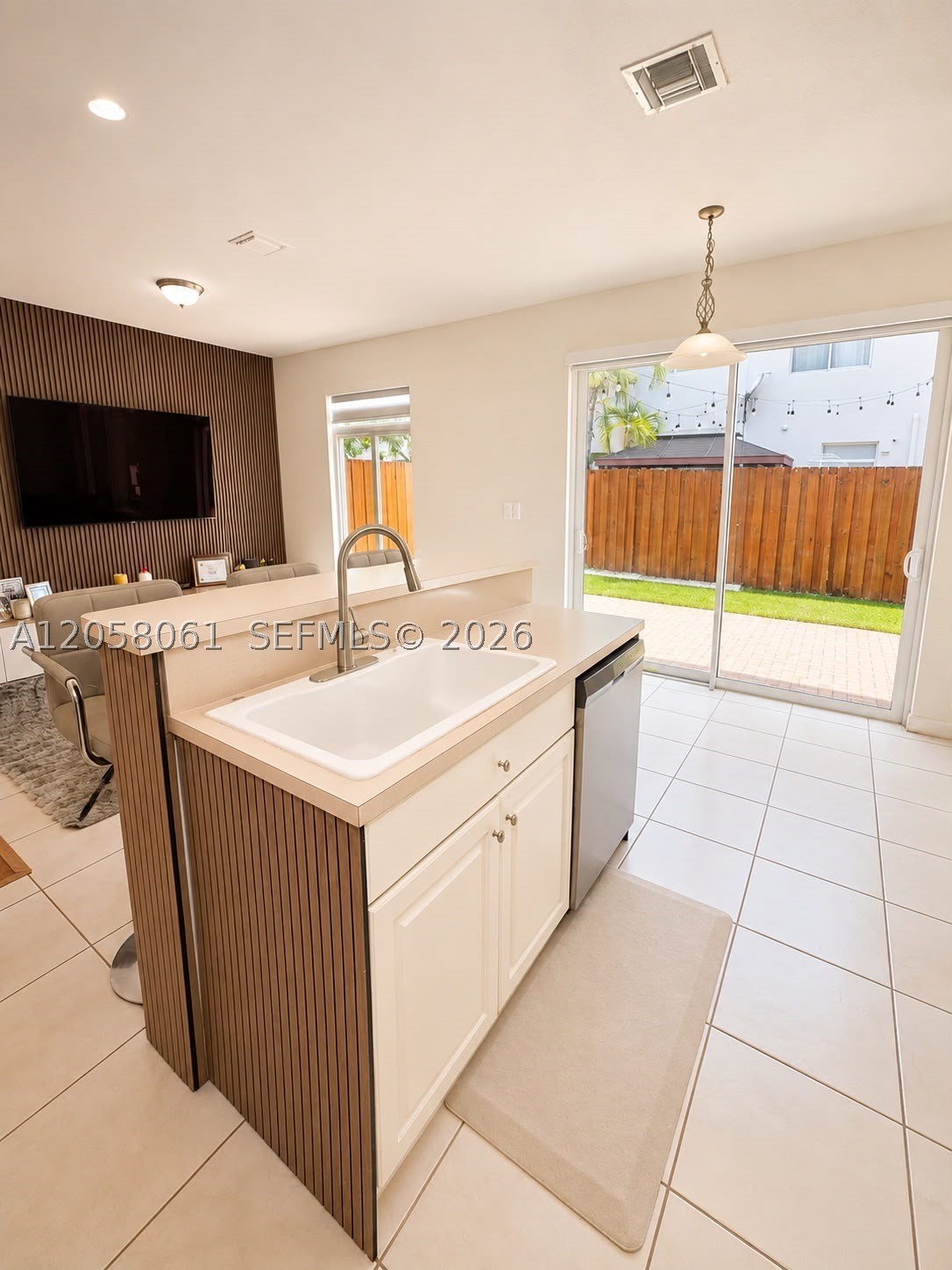 DORAL NORTHEAST TOWNHOMES - Residential