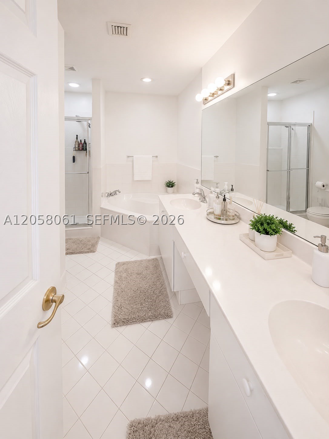 DORAL NORTHEAST TOWNHOMES - Residential