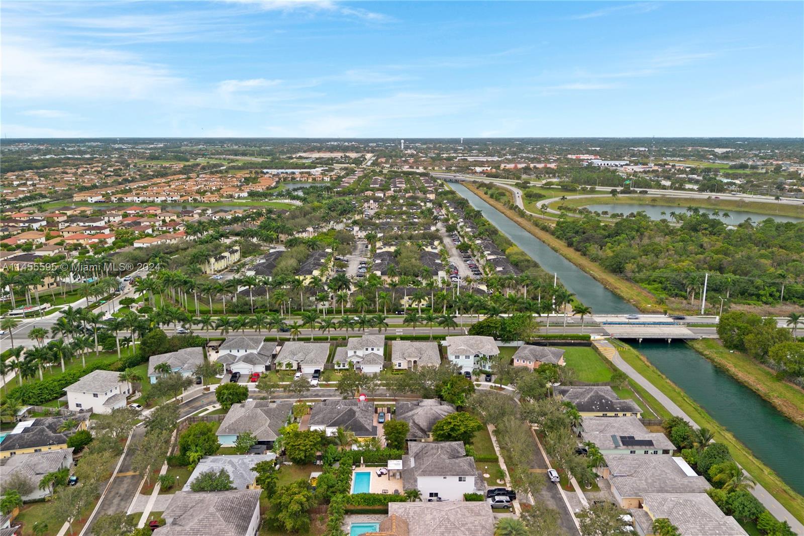 CARMENS PLACE / WINDWARD - Residential