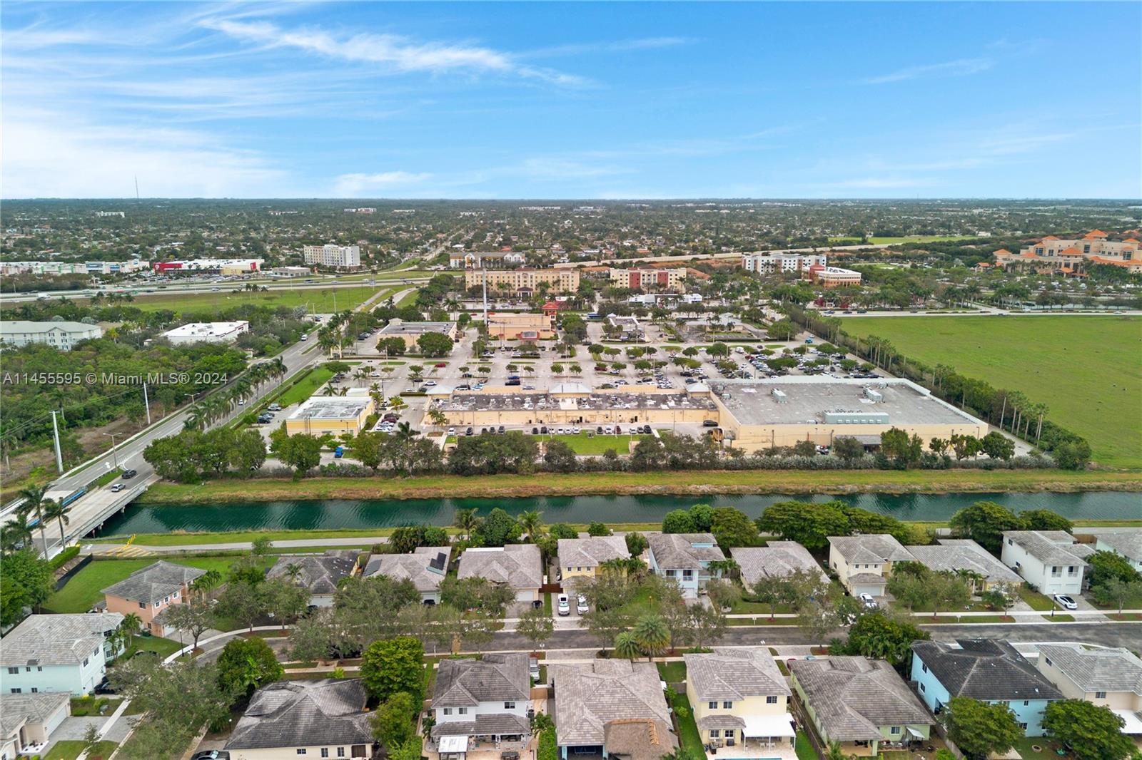 CARMENS PLACE / WINDWARD - Residential