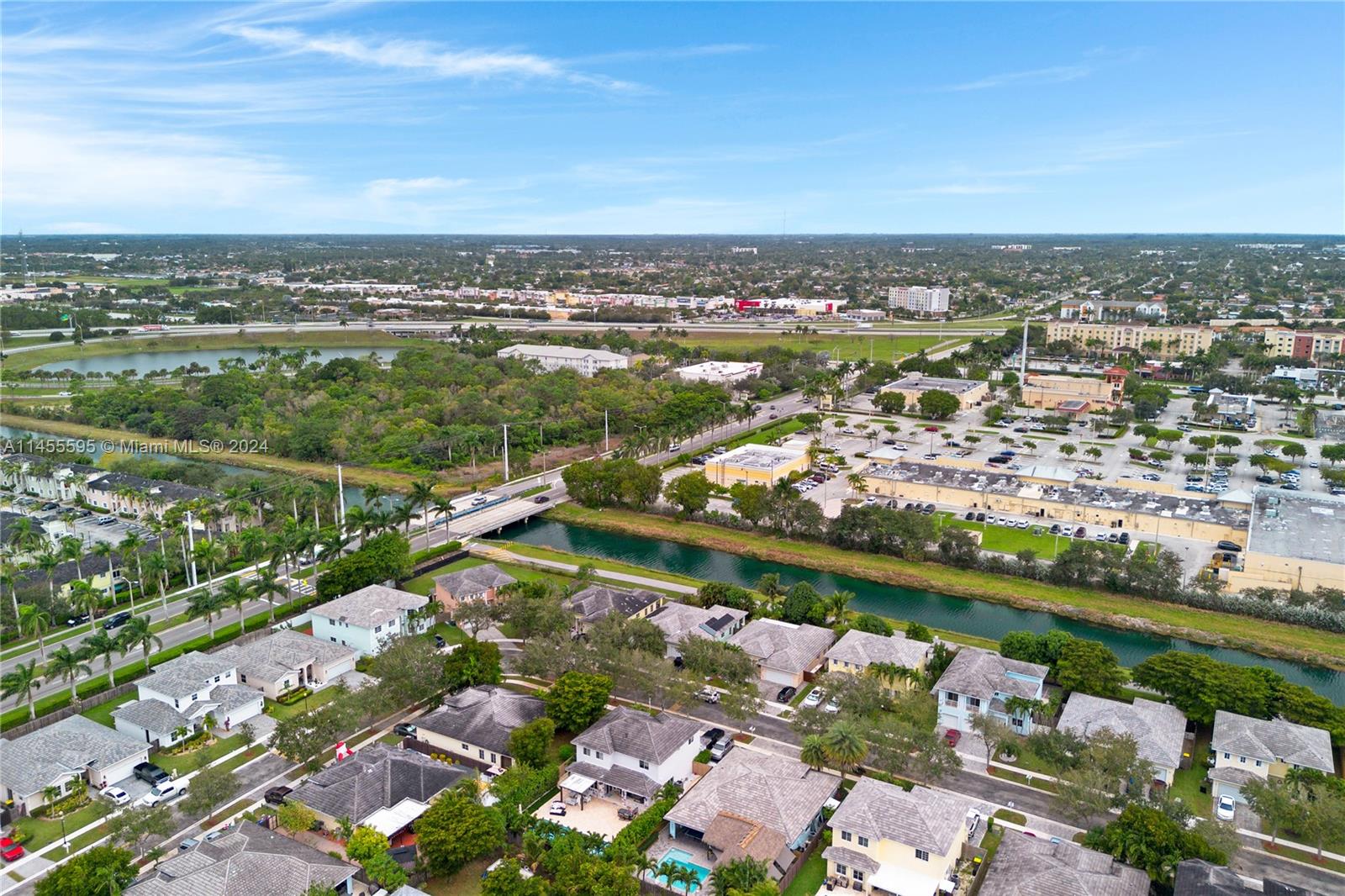 CARMENS PLACE / WINDWARD - Residential
