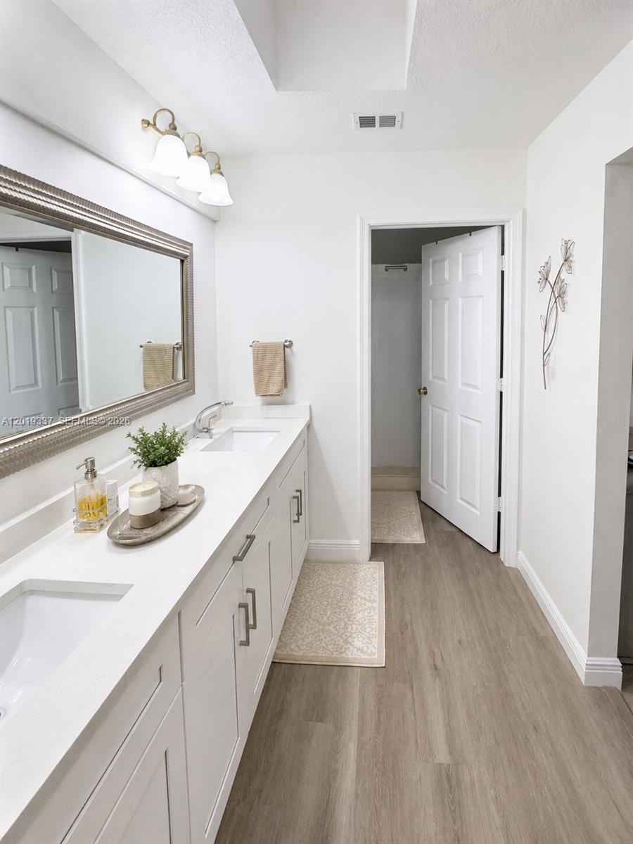 PARK PLACE OF WELLINGTON - Residential